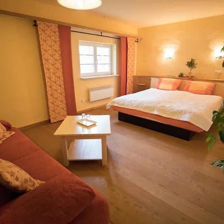Haus Waldesruh - Eventhotel Schoenewalde