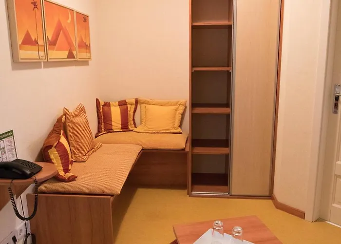 Haus Waldesruh - Eventhotel Schönewalde